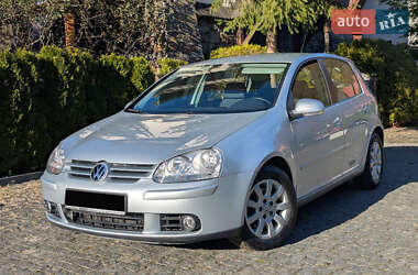 Хэтчбек Volkswagen Golf 2008 в Хусте