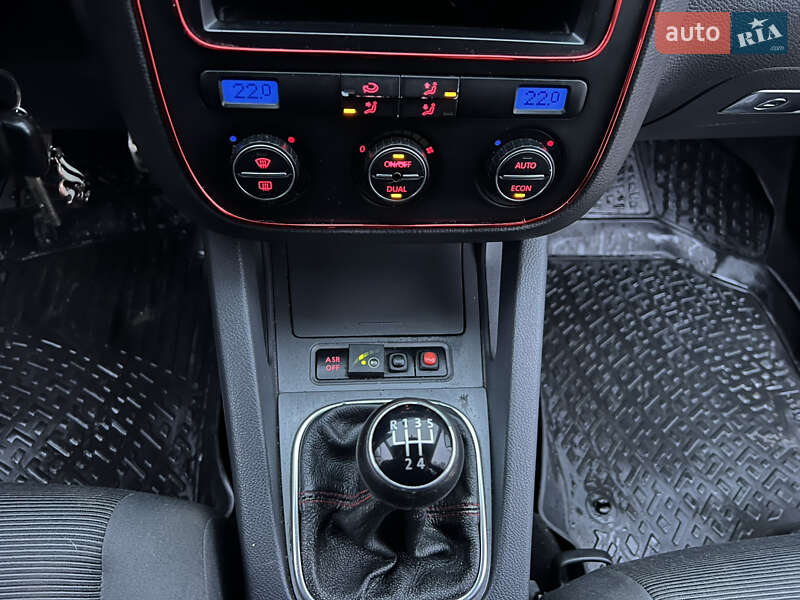 Хетчбек Volkswagen Golf 2007 в Львові