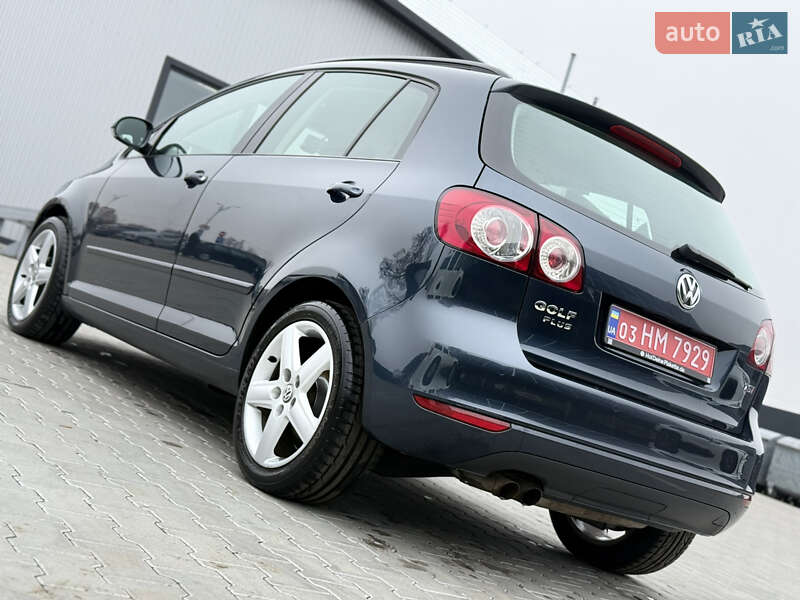 Хэтчбек Volkswagen Golf 2009 в Владимире