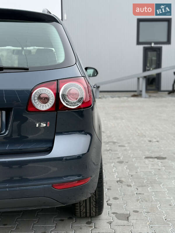 Хэтчбек Volkswagen Golf 2009 в Владимире