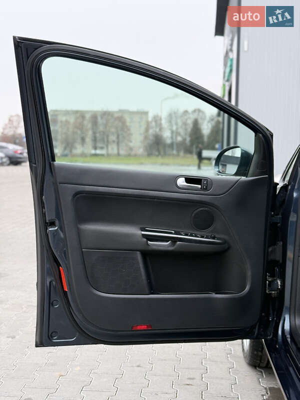 Хэтчбек Volkswagen Golf 2009 в Владимире