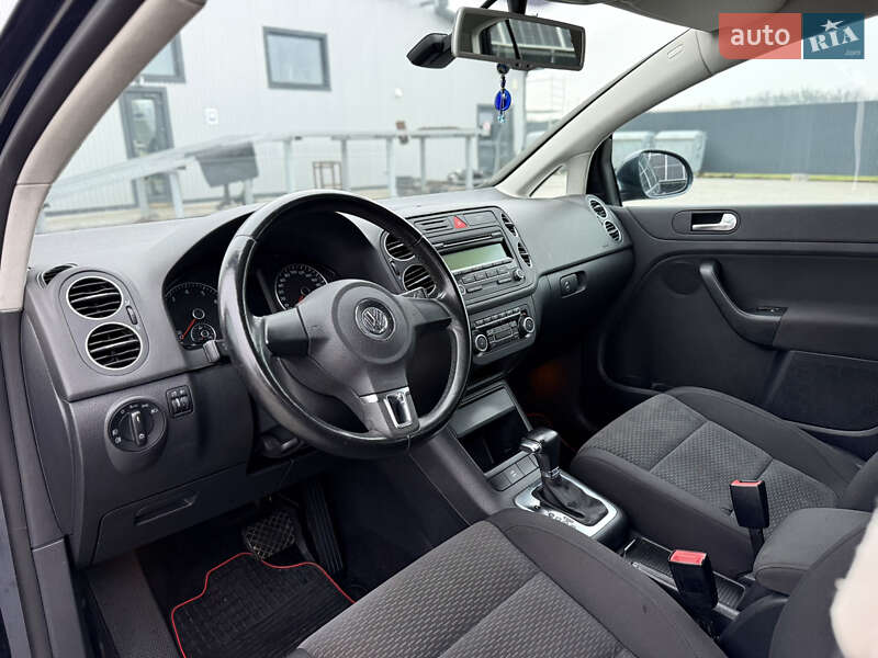 Хэтчбек Volkswagen Golf 2009 в Владимире