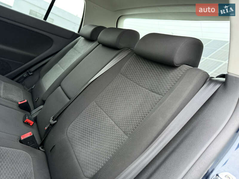 Хэтчбек Volkswagen Golf 2009 в Владимире