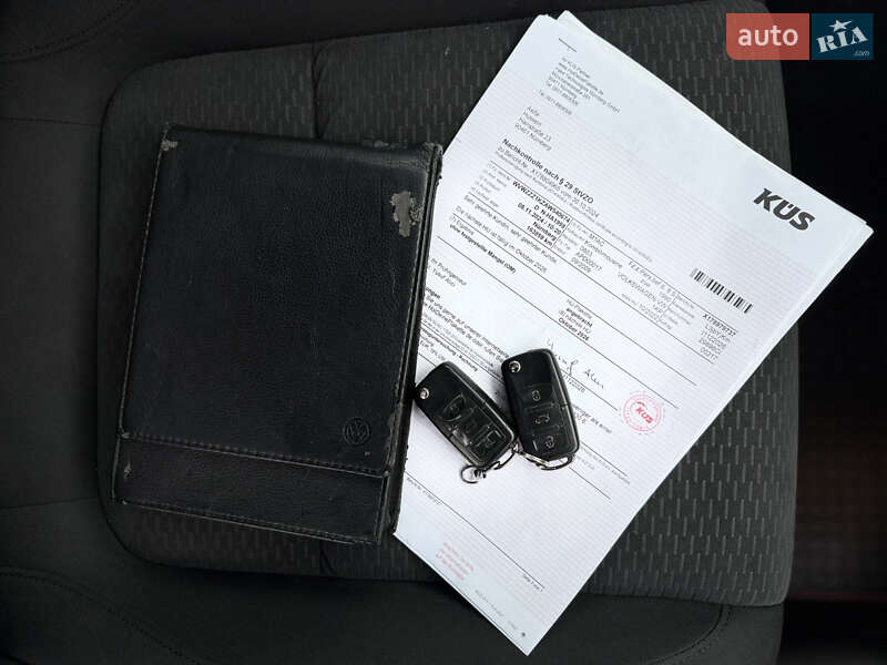 Хэтчбек Volkswagen Golf 2009 в Владимире