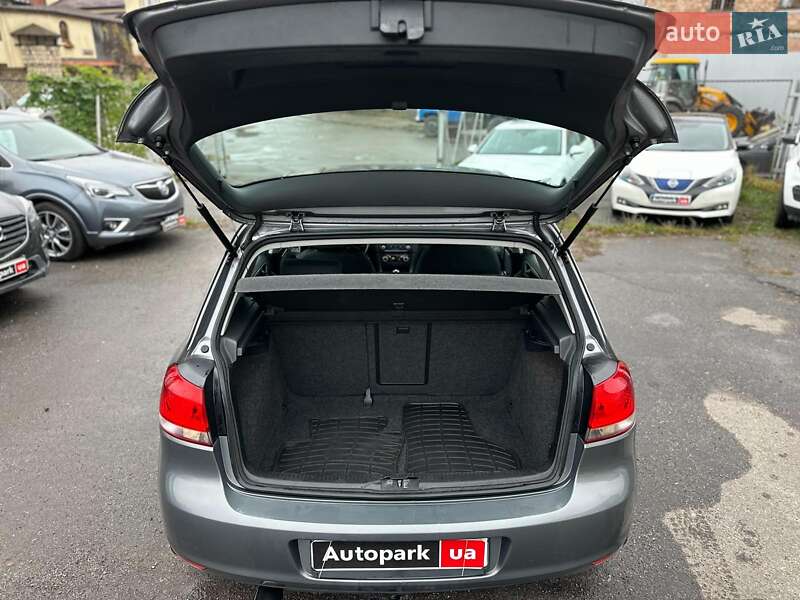 Хэтчбек Volkswagen Golf 2011 в Виннице