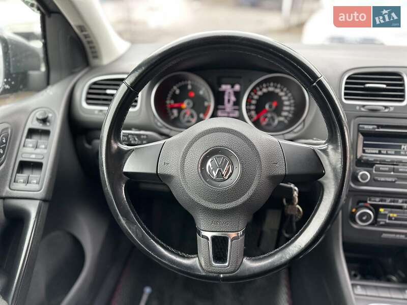 Хэтчбек Volkswagen Golf 2011 в Виннице