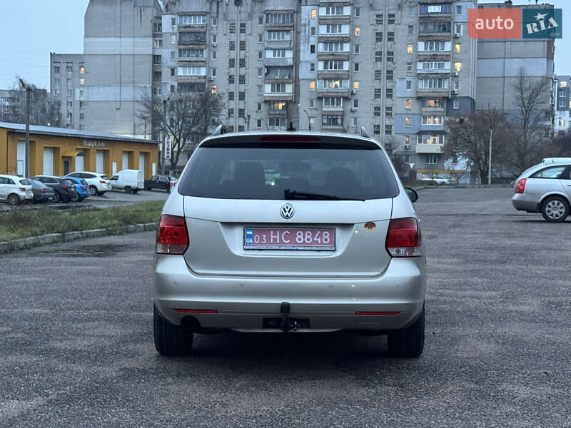Универсал Volkswagen Golf 2012 в Черкассах