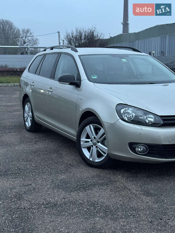 Универсал Volkswagen Golf 2012 в Черкассах