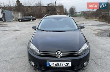 Универсал Volkswagen Golf 2011 в Глухове