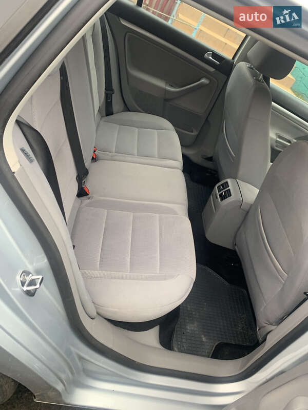 Универсал Volkswagen Golf 2009 в Козине