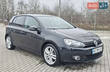 Хэтчбек Volkswagen Golf 2009 в Сумах