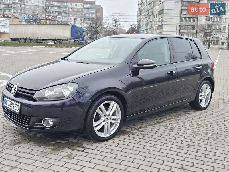 Хэтчбек Volkswagen Golf 2009 в Сумах