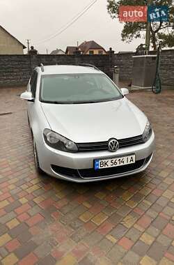 Универсал Volkswagen Golf 2011 в Владимирце