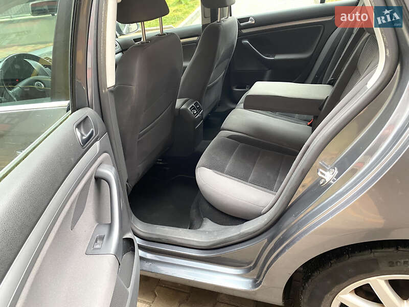 Универсал Volkswagen Golf 2009 в Тернополе