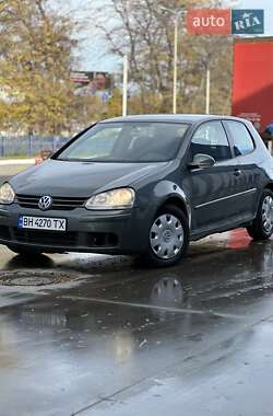 Хэтчбек Volkswagen Golf 2004 в Одессе