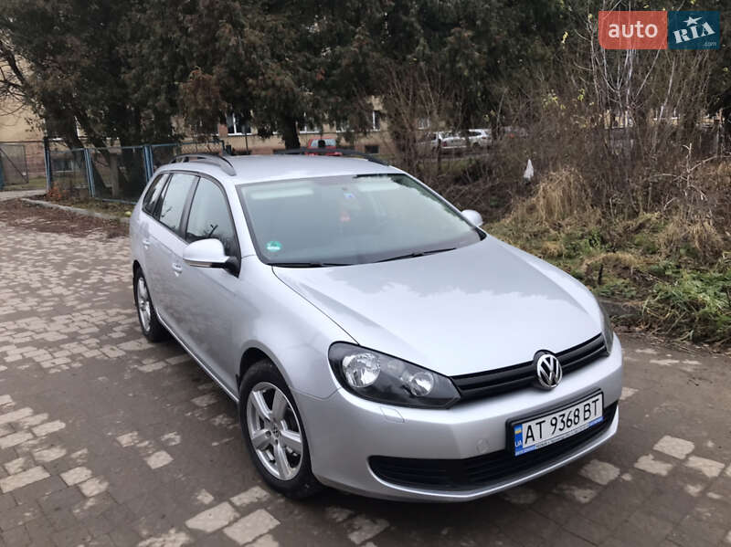 Універсал Volkswagen Golf 2010 в Львові