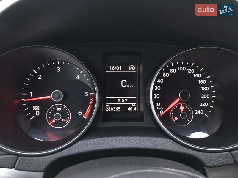 Універсал Volkswagen Golf 2010 в Львові