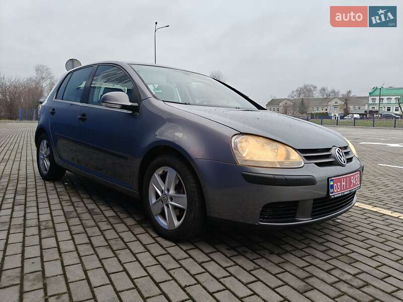Volkswagen Golf 2004