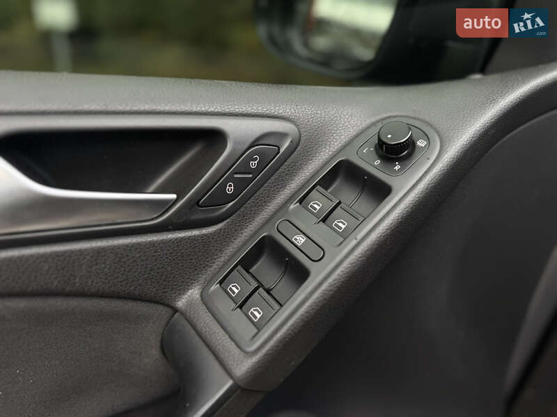 Хэтчбек Volkswagen Golf 2012 в Киеве фото 18 Хэтчбек Volkswagen Golf 2012 в Киеве