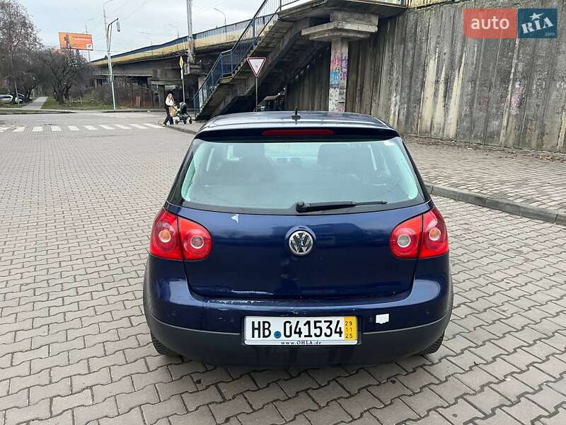 Хэтчбек Volkswagen Golf 2006 в Луцке