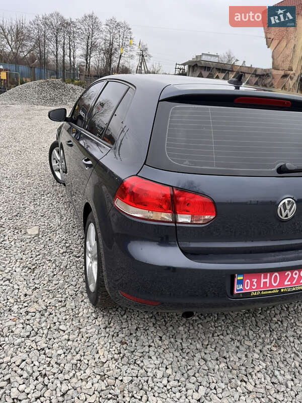 Хэтчбек Volkswagen Golf 2010 в Ковеле