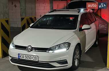 Универсал Volkswagen Golf 2017 в Киеве