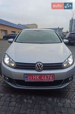 Хетчбек Volkswagen Golf 2009 в Луцьку