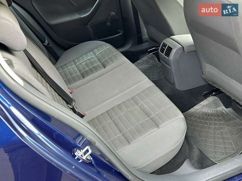 Хэтчбек Volkswagen Golf 2008 в Ровно фото 21 Хэтчбек Volkswagen Golf 2008 в Ровно