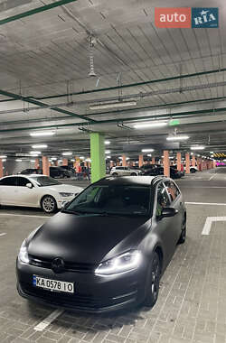 Універсал Volkswagen Golf 2015 в Києві