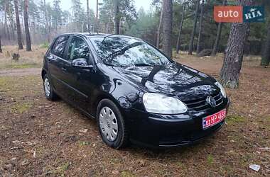 Хетчбек Volkswagen Golf 2005 в Богодухіву