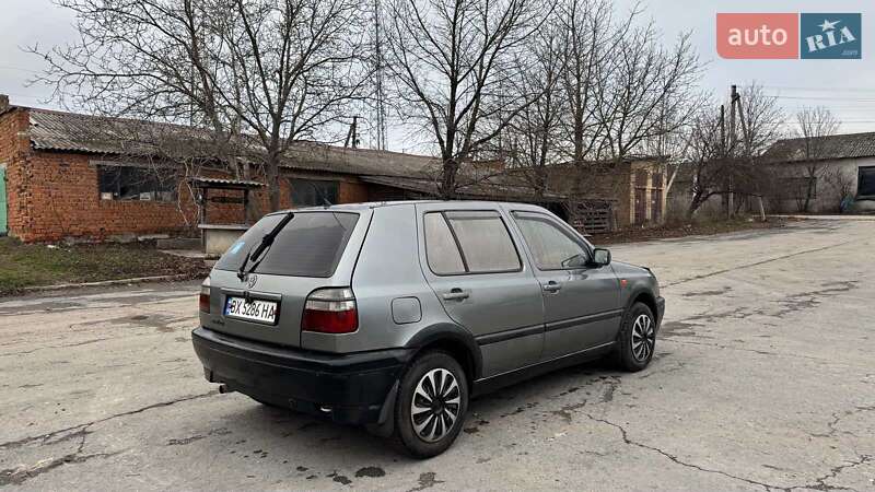 Хэтчбек Volkswagen Golf 1994 в Дунаевцах