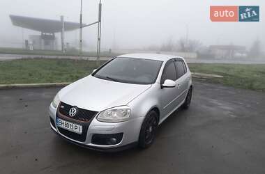 Хетчбек Volkswagen Golf 2004 в Подільську