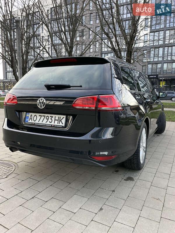 Универсал Volkswagen Golf 2016 в Ужгороде