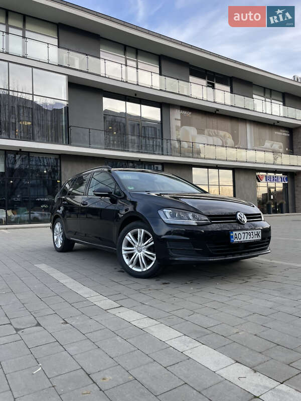 Универсал Volkswagen Golf 2016 в Ужгороде