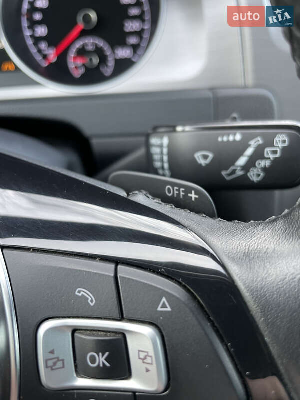 Универсал Volkswagen Golf 2016 в Ужгороде