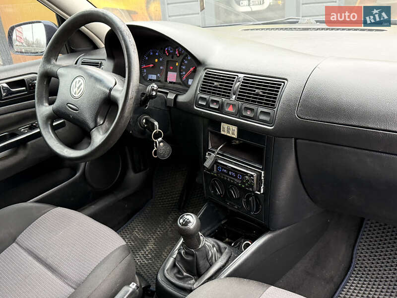 Хэтчбек Volkswagen Golf 2002 в Стрые фото 17 Хэтчбек Volkswagen Golf 2002 в Стрые
