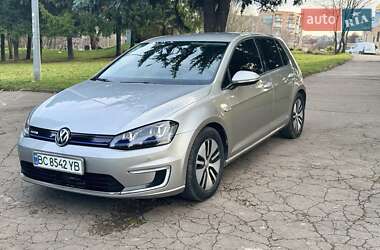 Хэтчбек Volkswagen Golf 2015 в Ровно