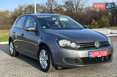 Хетчбек Volkswagen Golf 2009 в Луцьку