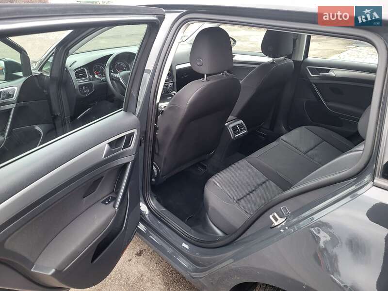 Универсал Volkswagen Golf 2018 в Нововолынске