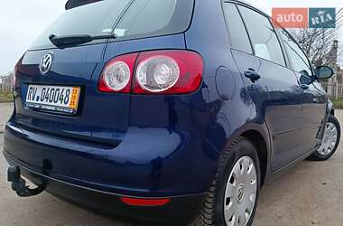Хетчбек Volkswagen Golf 2005 в Хмельницькому