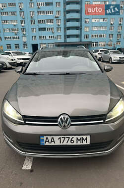 Универсал Volkswagen Golf 2013 в Киеве