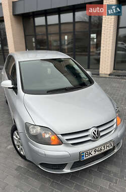 Хетчбек Volkswagen Golf 2005 в Вінниці