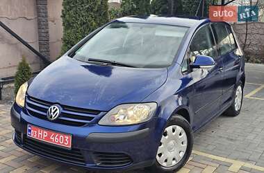 Хетчбек Volkswagen Golf 2005 в Луцьку