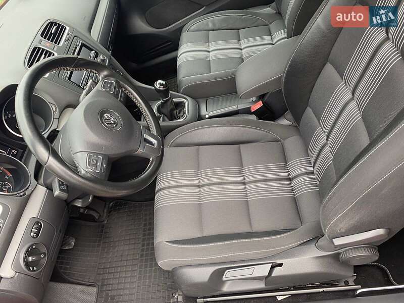 Хэтчбек Volkswagen Golf 2012 в Переяславе