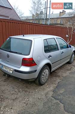 Хэтчбек Volkswagen Golf 2001 в Ирпене