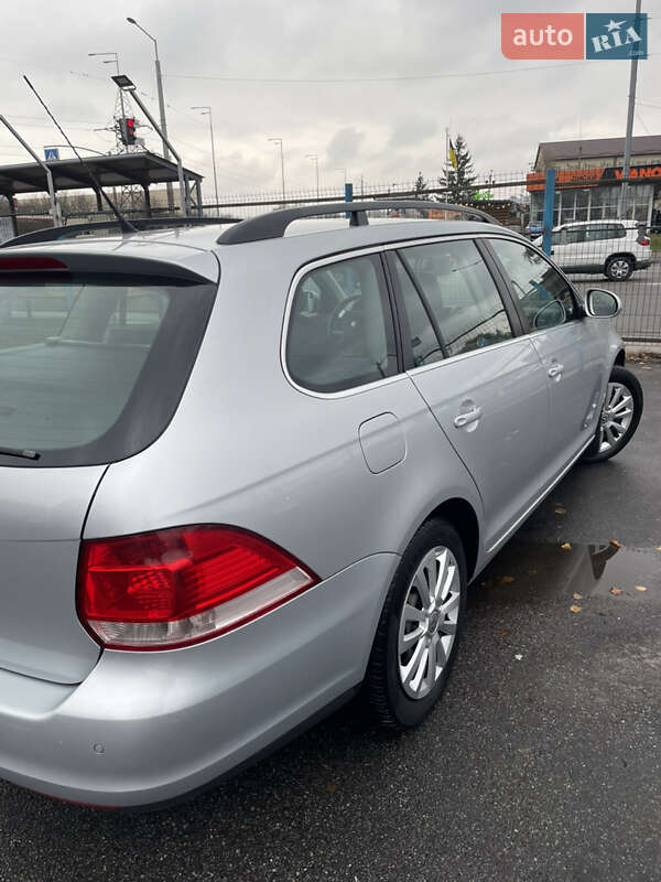 Универсал Volkswagen Golf 2009 в Виннице