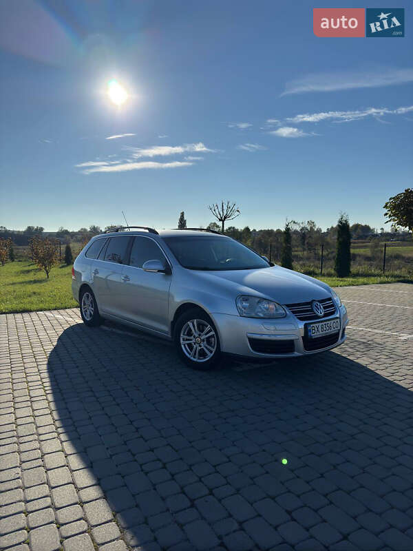 Універсал Volkswagen Golf 2008 в Шепетівці