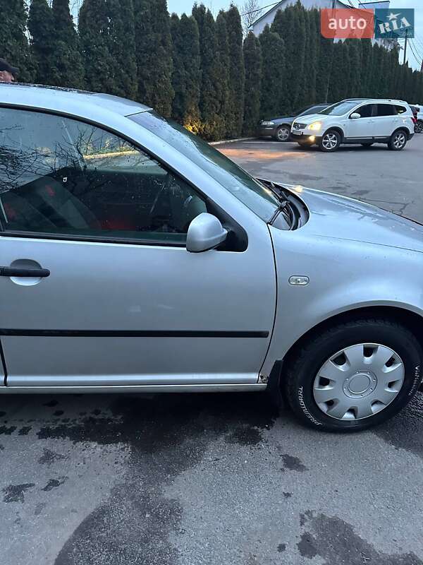 Хетчбек Volkswagen Golf 2000 в Збаражі