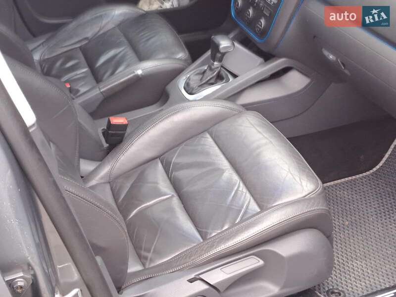 Хэтчбек Volkswagen Golf 2006 в Одессе