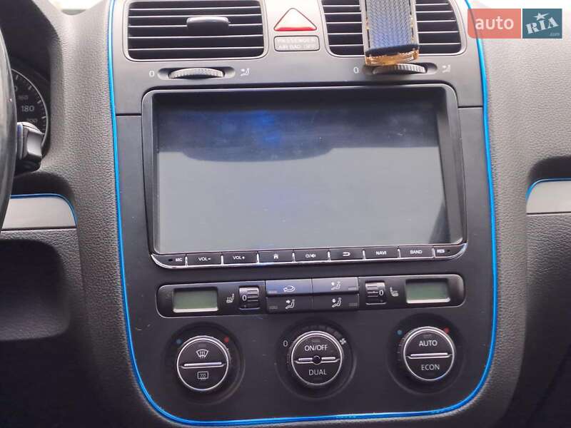 Хэтчбек Volkswagen Golf 2006 в Одессе